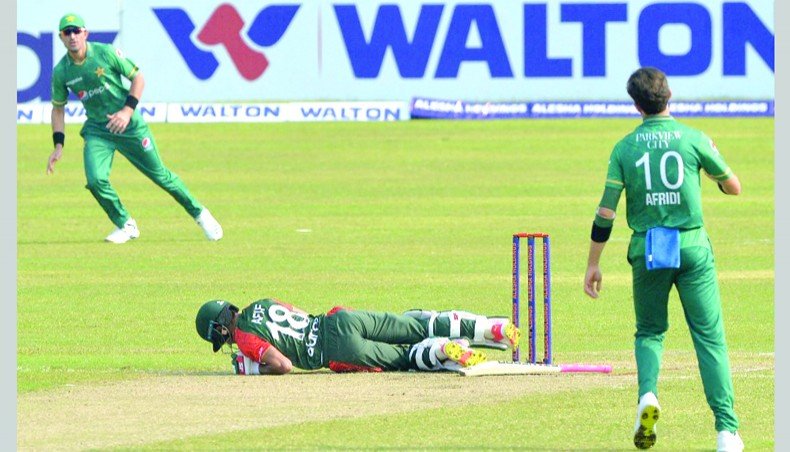 Shaheen fined for throwing ball at Afif - Vimarsana News
