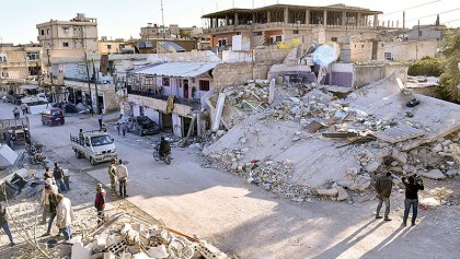 Israeli air strikes kill 23 in Syria
